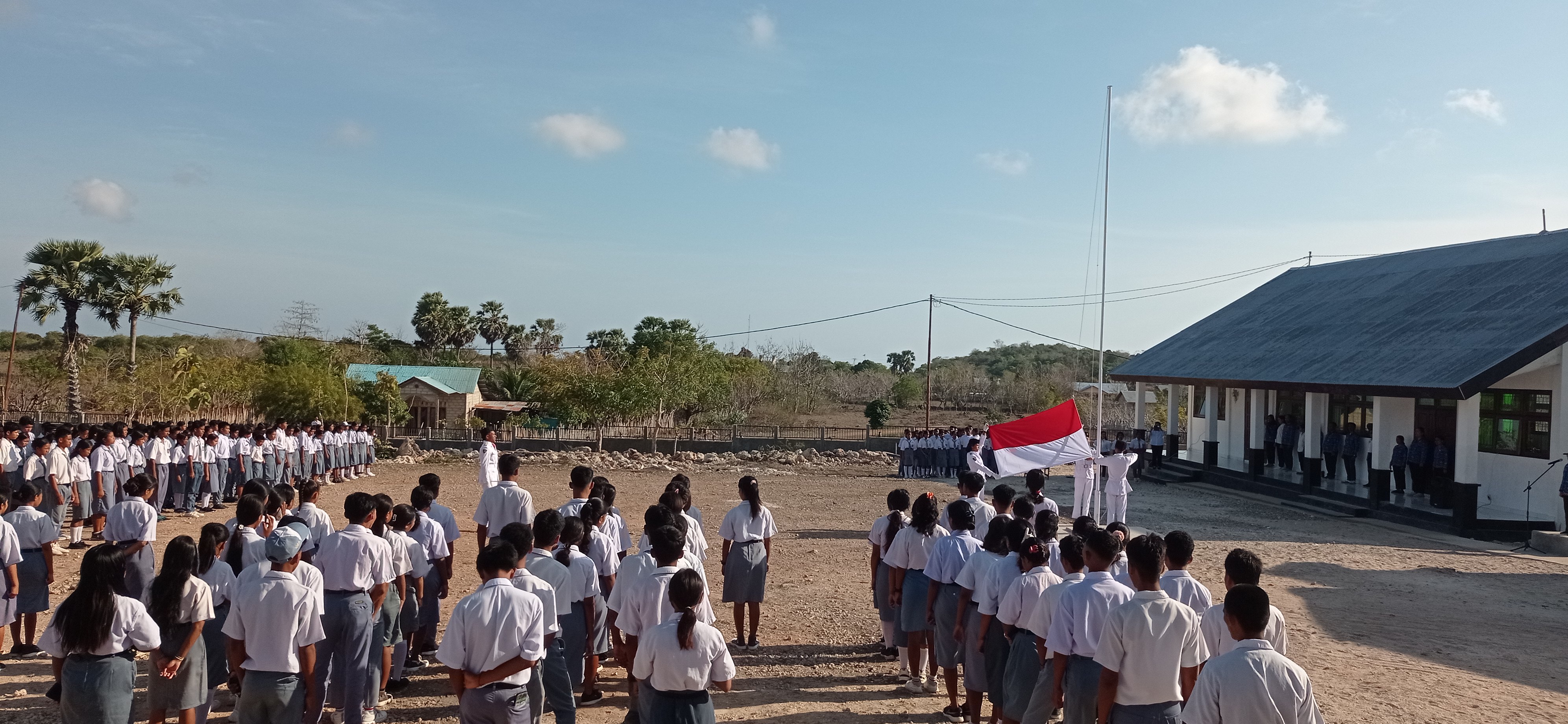 Upacara Memperingati Hari Kesaktian Pancasila Salasa, 01 Oktober 2024 Upacara Memperingati Hari Kesaktian Pancasila Salasa, 01 Oktober 2024